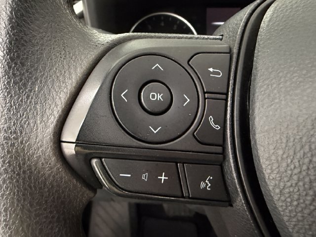 Used 2022 Toyota RAV4 XLE w/ Convenience Package FWD image 10