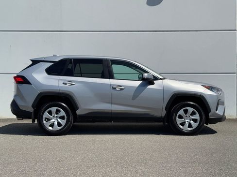 Certified 2022 Toyota RAV4 LE AWD/4WD image 8