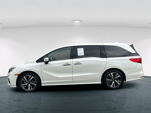 Used 2018 Honda Odyssey Elite image 3