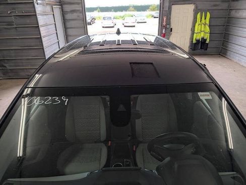 Used 2022 Chevrolet Equinox LS FWD image 10