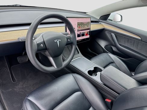 Used 2023 Tesla Model 3 Standard Range RWD image 7
