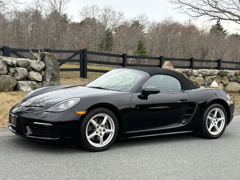 Used 2018 Porsche 718 Boxster image 19