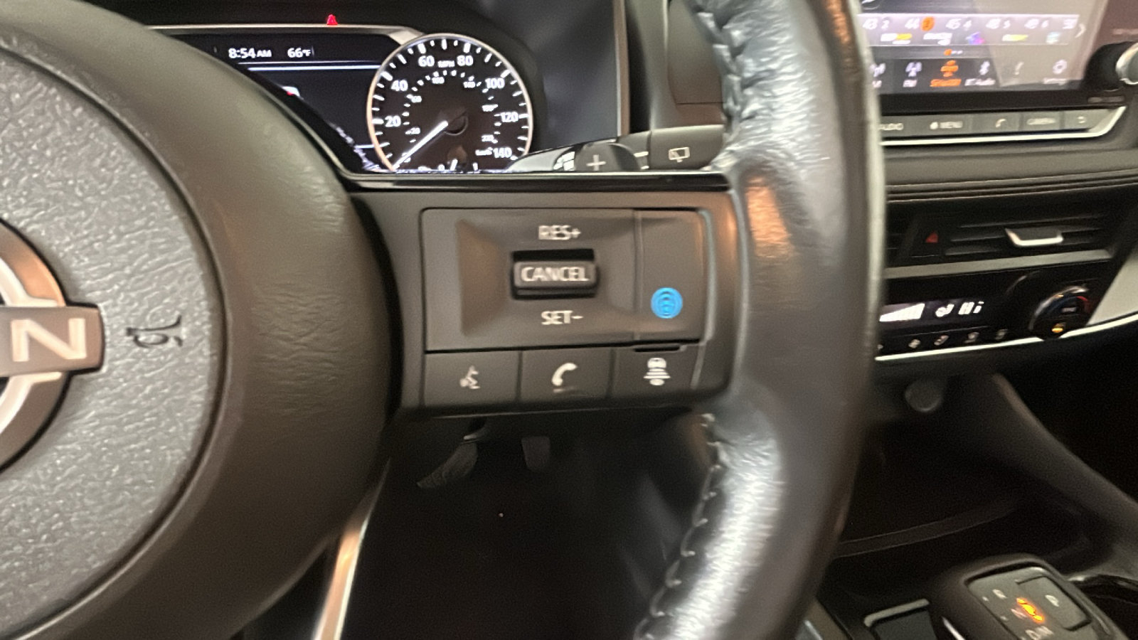 Used 2023 Nissan Rogue SV w/ SV Premium B Package AWD/4WD image 21