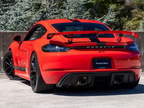 Certified 2023 Porsche 718 Cayman GT4 RWD image 3