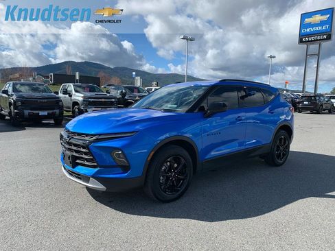 Used 2025 Chevrolet Blazer LT w/ Midnight/Sport Edition image 3