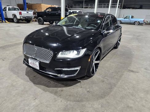 Used 2017 Lincoln MKZ Premiere FWD image 2