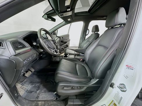 Used 2025 Honda Odyssey Sport-L image 16