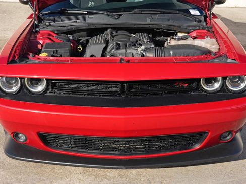 Used 2016 Dodge Challenger R/T Scat Pack w/ Leather Interior Group RWD image 7