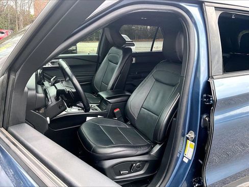 Used 2020 Ford Explorer Limited image 21