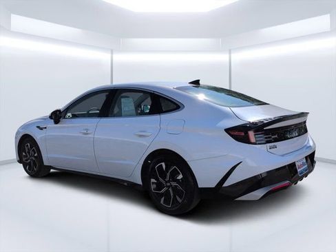 Used 2025 Hyundai Sonata SEL FWD image 5