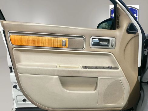 Used 2009 Lincoln MKZ FWD image 12