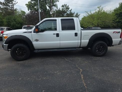 Used 2016 Ford F250 XLT w/ FX4 Off-Road Package AWD/4WD image 4