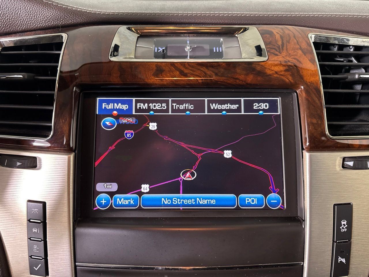 Used 2014 Cadillac Escalade Platinum AWD/4WD image 19