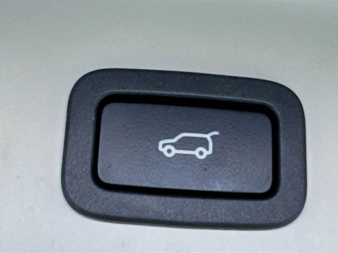 Used 2017 Land Rover Range Rover HSE AWD/4WD image 34