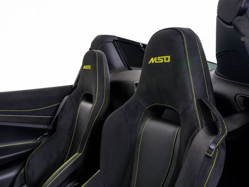 Used 2021 McLaren 720S Performance RWD image 22