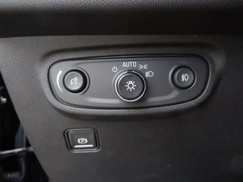 Used 2023 GMC Terrain SLT image 20