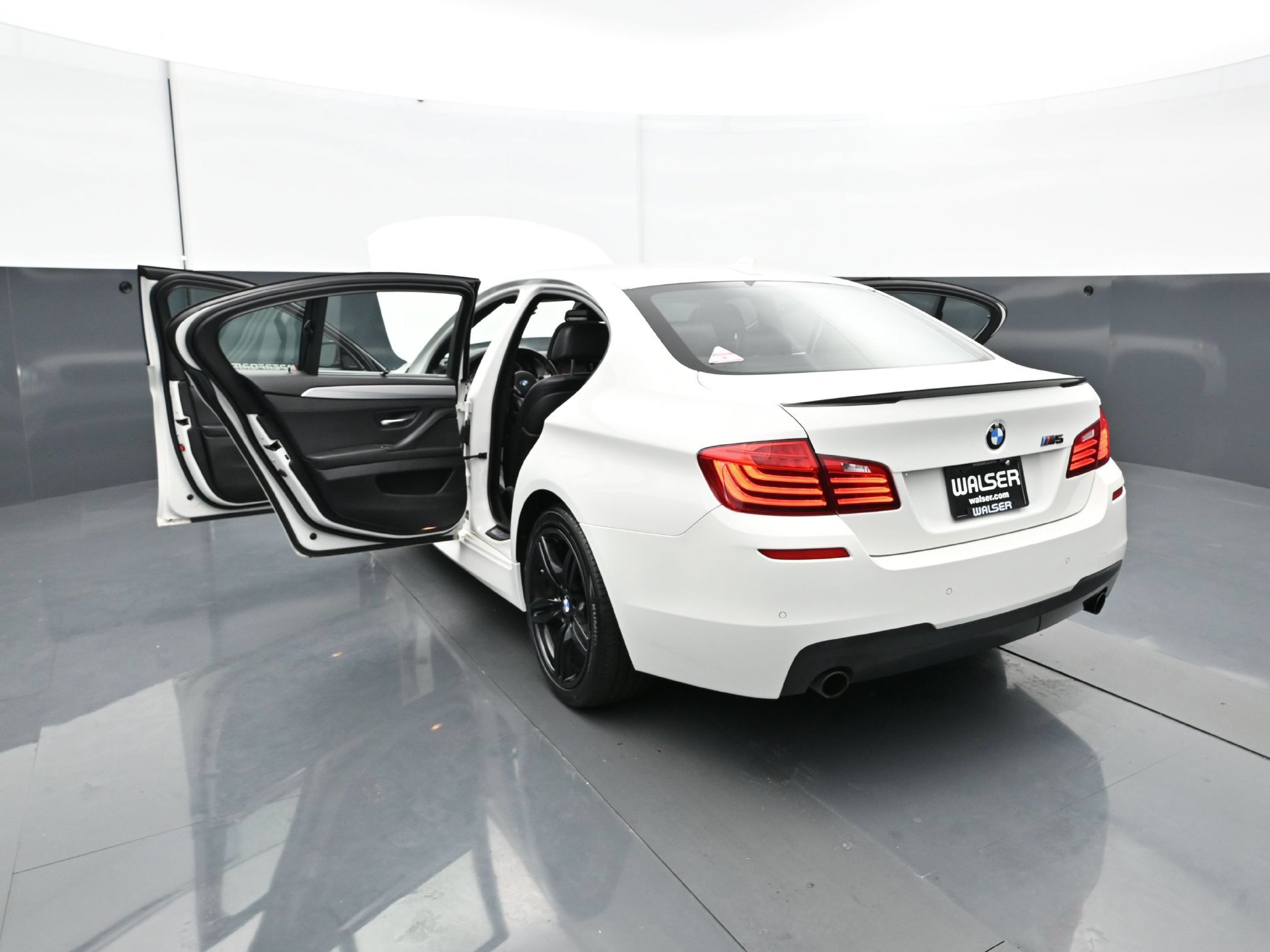 Used 2016 BMW 535i xDrive Sedan AWD/4WD image 39