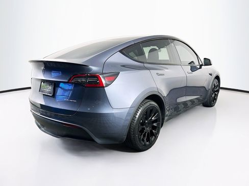 Used 2023 Tesla Model Y Long Range AWD/4WD image 9