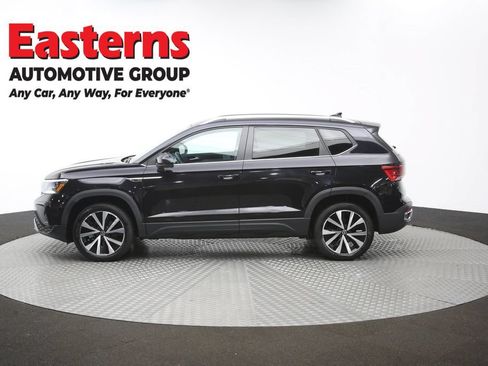 Used 2024 Volkswagen Taos SE FWD image 57