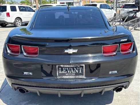 Used 2013 Chevrolet Camaro SS RWD image 6