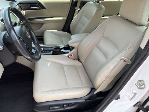 Used 2017 Honda Accord EX-L image 16