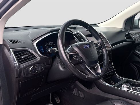 Used 2020 Ford Edge Titanium w/ Equipment Group 301A FWD image 9