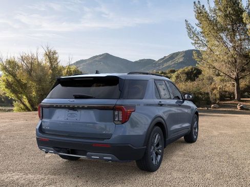 New 2026 Ford Explorer Active w/ Active Comfort Package image 8