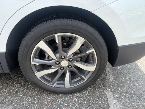 Used 2024 Chevrolet Equinox Premier FWD image 9