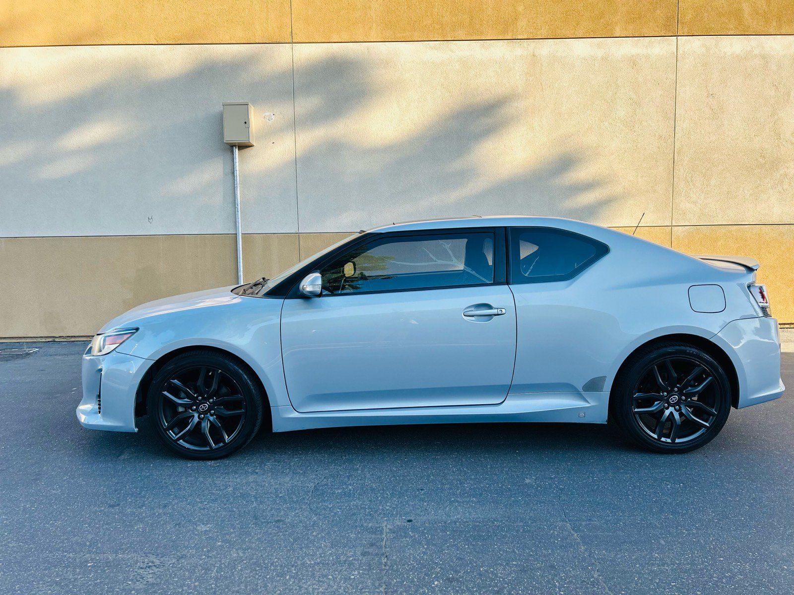 Used 2014 Scion tC 10 Series FWD image 2