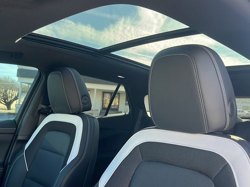 Used 2024 Chevrolet Blazer EV LT image 17