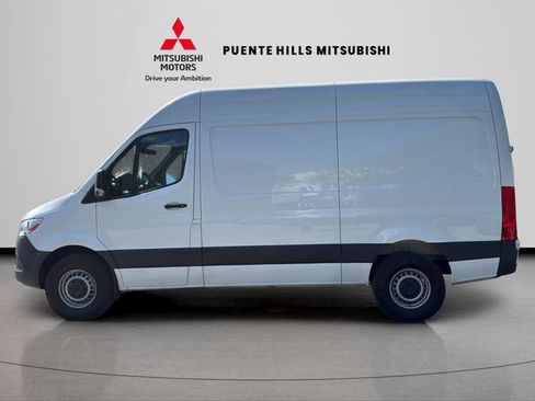 Used 2025 Mercedes-Benz Sprinter 2500 image 8