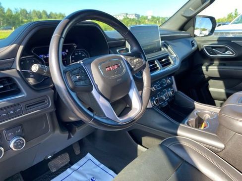 Used 2021 GMC Yukon SLT AWD/4WD image 30