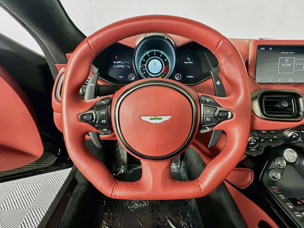 Used 2022 Aston Martin V8 Vantage Roadster RWD image 11