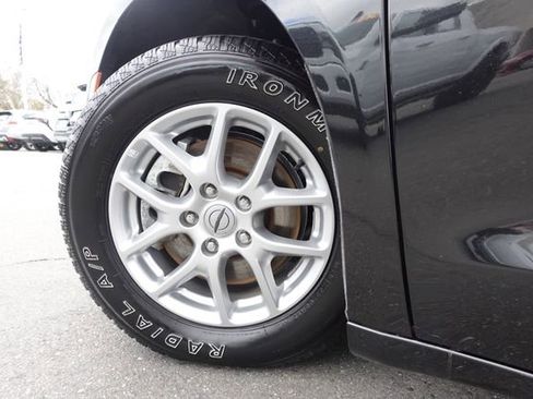 Used 2022 Chrysler Pacifica Touring-L image 11