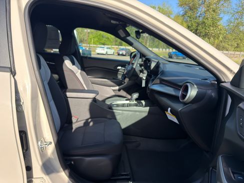 New 2026 Chevrolet Trax RS FWD image 13