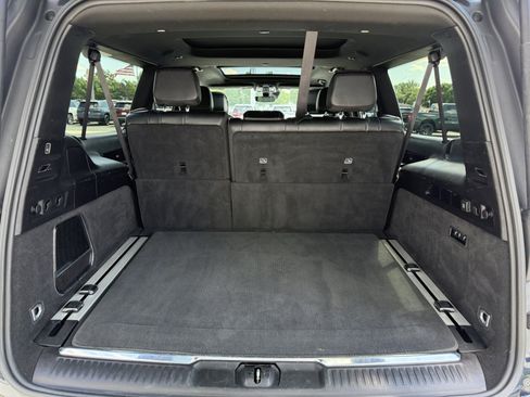 Used 2024 Jeep Grand Wagoneer L 4WD image 17