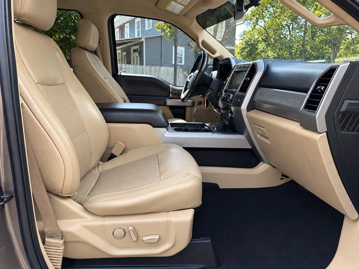 Used 2019 Ford F250 Lariat w/ Lariat Value Package AWD/4WD image 14