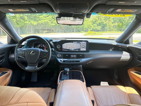Used 2021 Lexus LS 500 AWD w/ Luxury Package image 13