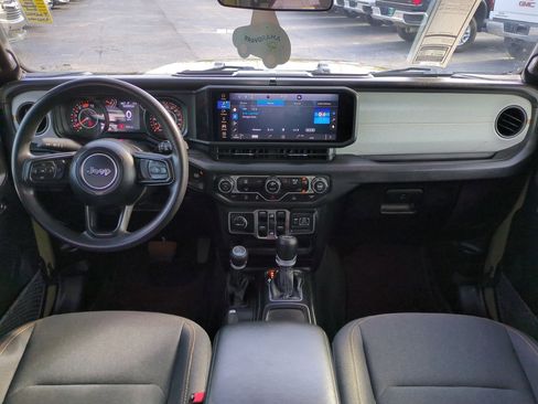 Used 2025 Jeep Wrangler Sport image 14