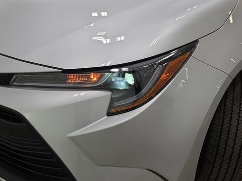Certified 2025 Toyota Corolla LE image 27
