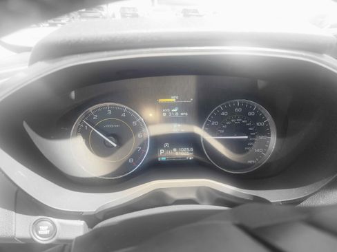 Used 2022 Subaru Crosstrek 2.5i Sport w/ Moonroof Package image 11