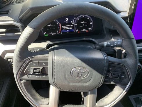 Certified 2026 Toyota 4Runner TRD Off-Road Premium AWD/4WD image 19