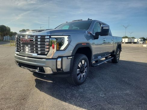 New 2026 GMC Sierra 2500 Denali w/ Denali Reserve Package AWD/4WD image 2