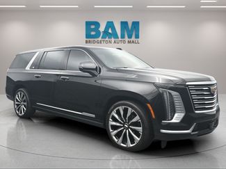 Used 2025 Cadillac Escalade ESV Premium Luxury Platinum AWD/4WD video 1