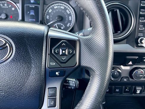 Used 2022 Toyota Tacoma TRD Sport w/ TRD Premium Sport Package AWD/4WD image 24