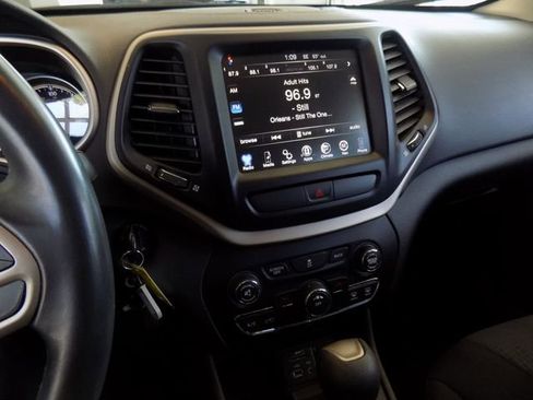 Certified 2017 Jeep Cherokee Latitude image 14