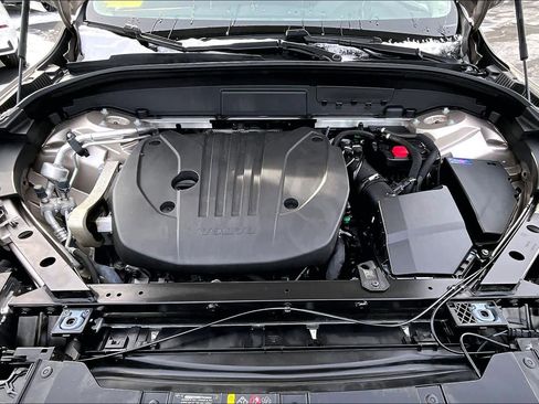 Certified 2023 Volvo XC60 B5 Plus image 28