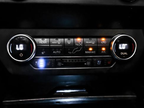 Used 2021 Ford Expedition Limited RWD image 20