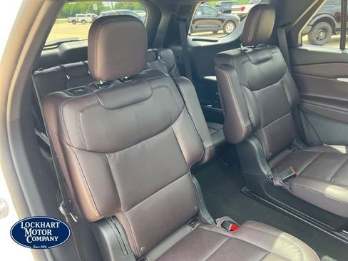 New 2026 Ford Explorer Platinum RWD image 34