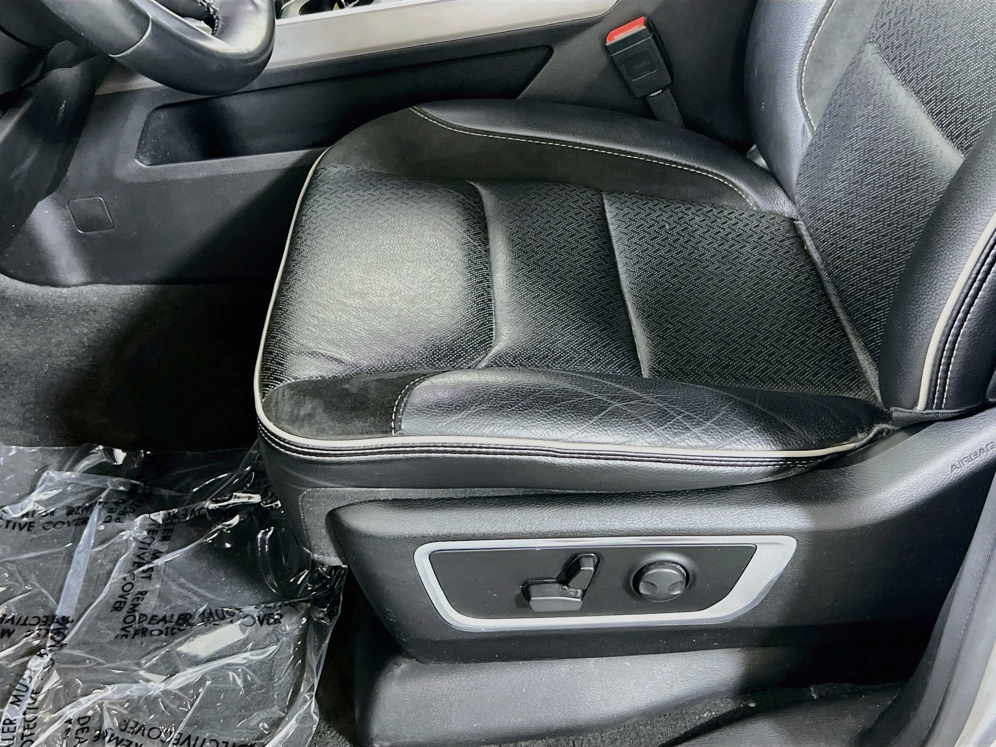 Used 2023 RAM 1500 Laramie AWD/4WD image 19